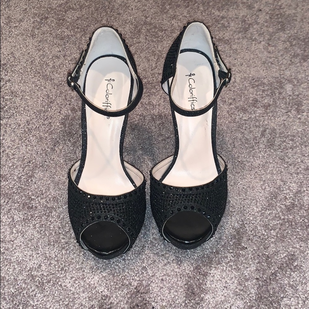 Women’s size 6 heels